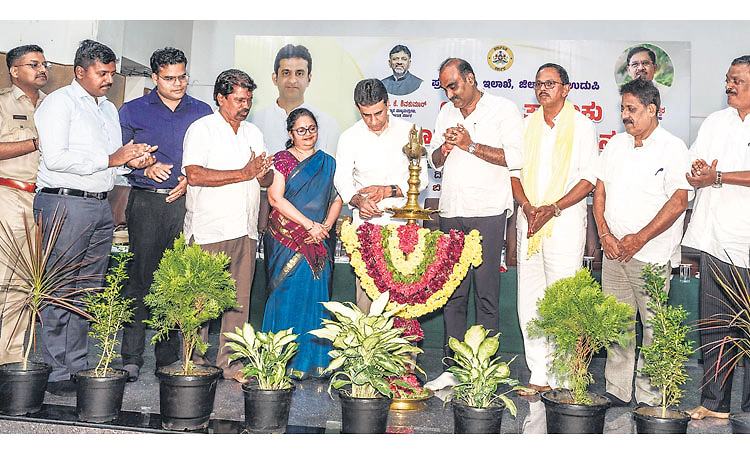 ಸರಕಾರ ಇರುವುದೇ ಜನರ ಸೇವೆಗೆ: ಪ್ರಜಾಸೇವಾ ಆಂದೋಲನ ಸಭೆಯಲ್ಲಿ ಸಚಿವ ರಿಜ್ವಾನ್‌