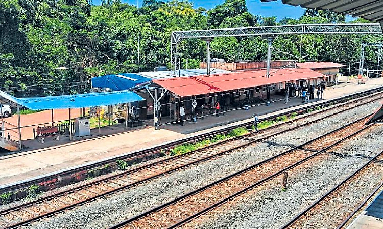 ರೈಲು ನಿರ್ವಹಣ ಕೇಂದ್ರ ಸ್ಥಾಪನೆಗೆ ಮಂಜೇಶ್ವರ, ಕುಂಬಳೆಯಲ್ಲಿ ಸರ್ವೇ 