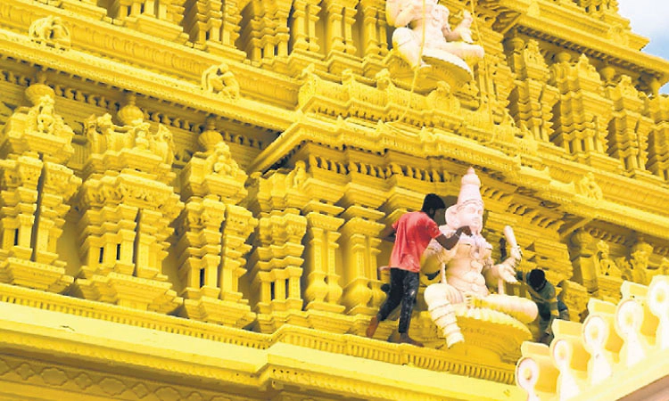 ಮೈಸೂರು:ನಾಳೆ ಚಾಮುಂಡೇಶ್ವರಿ ದೇವಿಯ ಅಗ್ರ ಪೂಜೆಯೊಂದಿಗೆ ನಾಡಹಬ್ಬ ದಸರೆಗೆ ವಿಧ್ಯುಕ್ತ ಚಾಲನೆ