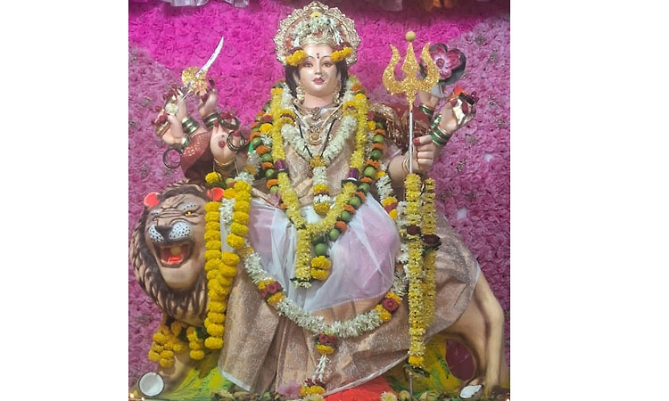 ರಬಕವಿ-ಬನಹಟ್ಟಿಯಲ್ಲಿ ದಸರಾ ಪ್ರಯುಕ್ತ ಪ್ರತಿಷ್ಠಾಪಿಸಲ್ಪಡುವ ಬೊಂಬೆಗಳ ಪ್ರದರ್ಶನ
