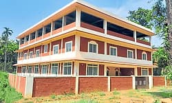 Kadaba: ಕಟ್ಟಡ ಸಿದ್ಧವಾದಾಗ ಹಾಸ್ಟೆಲೇ ಮುಚ್ಚಿದೆ!