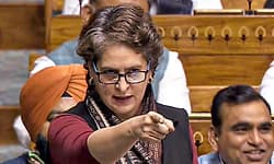 ಮೋದಿ ತಮ್ಮ ಕೆಲಸದ ಅರ್ಧ ಭಾಗ ವಿದೇಶದಲ್ಲಿ ಕಳೆಯುತ್ತಾರೆ: ಪ್ರಿಯಾಂಕಾ