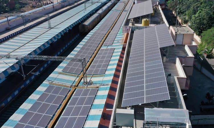 ಸೌರ ಶಕ್ತಿ ಉತ್ಪಾದನೆಯಲ್ಲೂ ನೈಋತ್ಯ ರೈಲ್ವೇ ಸಾಧನೆ