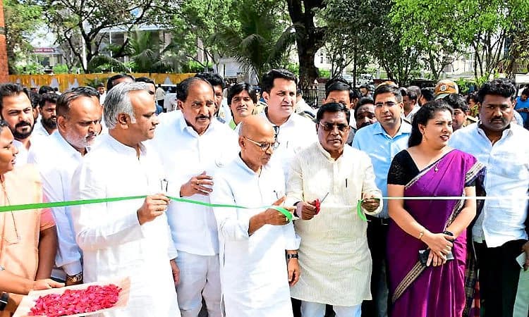 Kalaburagi: ಕೃಷಿ ಉತ್ಪನ್ನಗಳ ರಾಶಿ ಮಾಡುವ ಉನ್ನತೀಕರಿಸಿದ ಯಂತ್ರಗಳ ಲೋಕಾರ್ಪಣೆ