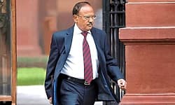 ಅಜಿತ್‌ ದೋವಲ್‌ ಅವರು ಫೋನ್-ಇಂಟರ್ನೆಟ್‌ ಬಳಸುವುದಿಲ್ಲ; ಅವರ ಸಂವಹನ ಸಾಧನ ಯಾವುದು ಗೊತ್ತಾ