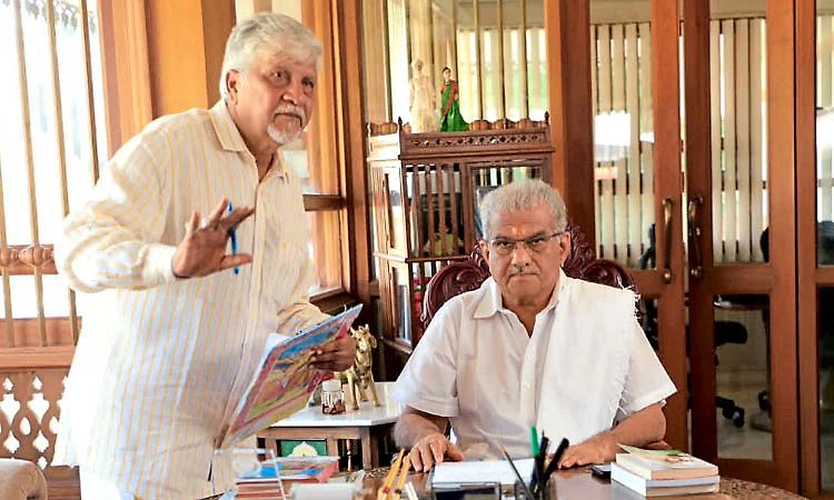 ಫೆ.27ರಂದು ಬಿಡುಗಡೆ - ವೀರ ಕಂಬಳ ಚಿತ್ರದಲ್ಲಿ ಧರ್ಮಸ್ಥಳದ ಡಾ.ವೀರೇಂದ್ರ ಹೆಗ್ಗಡೆ