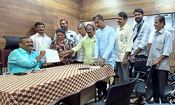 ಶ್ರೀಮಂತ ದೇವಸ್ಥಾನ ಆಡಳಿತಕ್ಕೊಳಪಟ್ಟ ಶಿಕ್ಷಣ ಸಂಸ್ಥೆ ಸಿಬ್ಬಂದಿಗಳಿಗೆ 8ತಿಂಗಳಿಂದ ವೇತನವಿಲ್ಲ