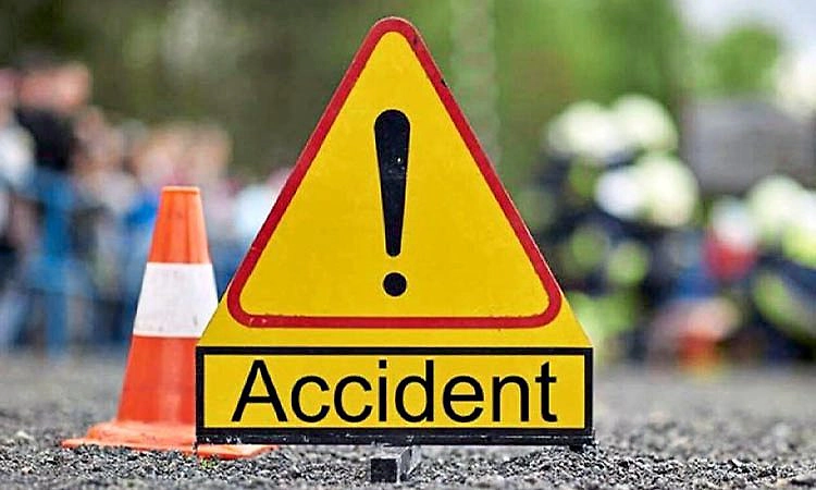 Sulya: ಜೀಪಿಗೆ ಕಾರು ಡಿಕ್ಕಿ; ಎರಡೂ ವಾಹನಗಳು ಜಖಂ