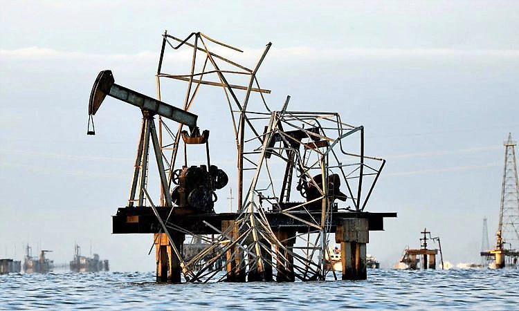 ಅಮೆರಿಕ - ವೆನಿಜುವೆಲಾದಿಂದ ಹೆಚ್ಚು ತೈಲ ಖರೀದಿಸಿ: ಕೇಂದ್ರ ಸೂಚನೆ! 