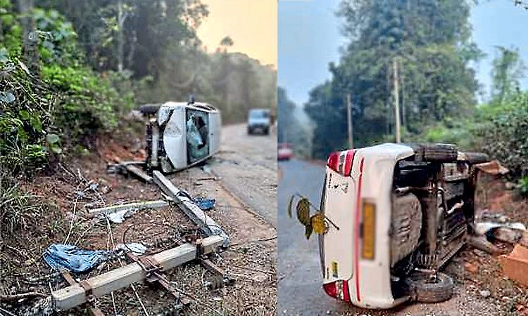 Car overturns after hitting electric pole in Belthangady; two injured