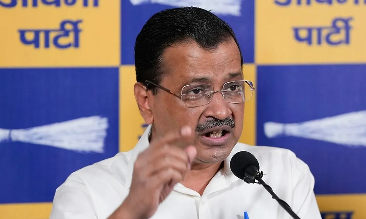 LPG shortage in country; 1 crore people to be unemployed: Kejriwal