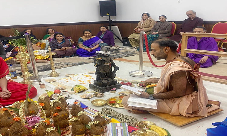 ಯುಕೆ: ಶ್ರೀ ರಾಘವೇಂದ್ರ ಸ್ವಾಮಿ ಮಠದ ಮಹಾ ಪ್ರತಿಷ್ಠಾಪನೆ