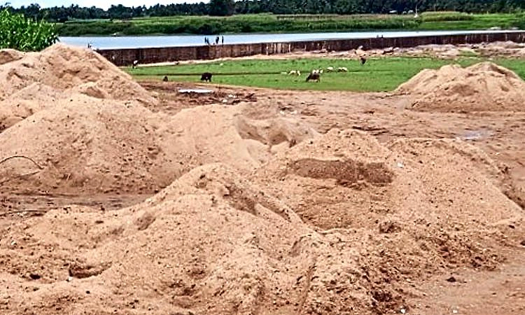 Karkala: ಎಂ-ಸ್ಯಾಂಡ್ ಲೋಡ್ ವಿಚಾರದಲ್ಲಿ ಹಲ್ಲೆ