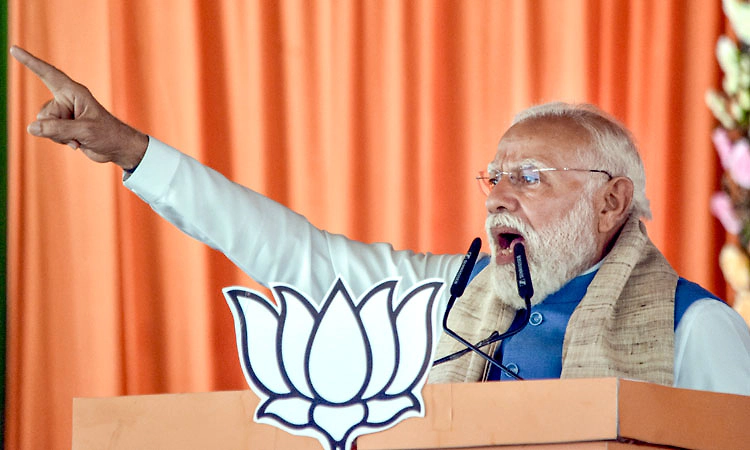 ಒಳನುಸುಳುಕೋರರು ಗಂಟು ಮೂಟೆ ಕಟ್ಟಿಕೊಳ್ಳಿ: ಪ್ರಧಾನಿ ನರೇಂದ್ರ ಮೋದಿ ಎಚ್ಚರಿಕೆ  