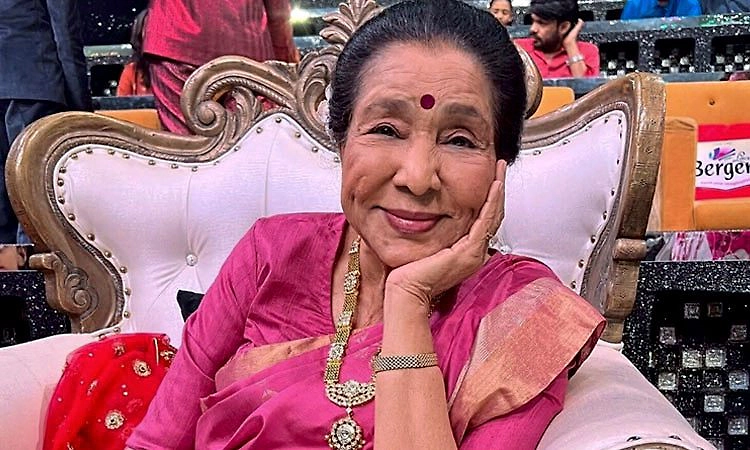 ಹೃದಯ ಸ್ತಂಭನ: ಹಿರಿಯ ಗಾಯಕಿ ಆಶಾ ಭೋಂಸ್ಲೆ ಆಸ್ಪತ್ರೆಗೆ ದಾಖಲು