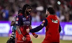 Krunal, Bhuvneshwar fire RCB to top of IPL points table with nervy win; Mumbai Indians knocked out