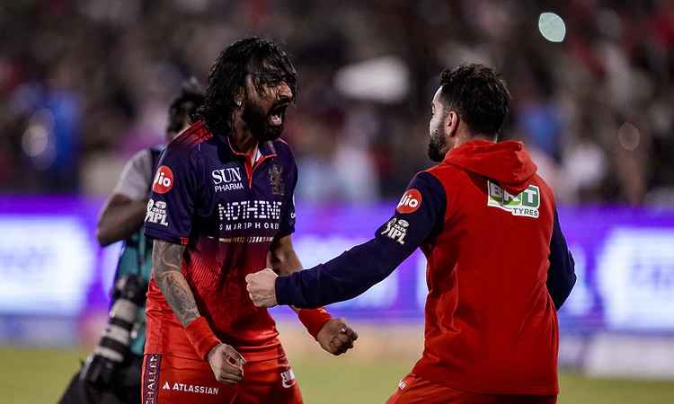 Krunal, Bhuvneshwar fire RCB to top of IPL points table with nervy win; Mumbai Indians knocked out