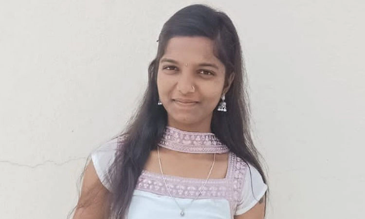 ಜನ್ಮದಿನದಂದೇ ವಸತಿ ನಿಲಯದಲ್ಲಿ ಆತ್ಮಹತ್ಯೆ ಮಾಡಿಕೊಂಡ ವಿದ್ಯಾರ್ಥಿನಿ! 