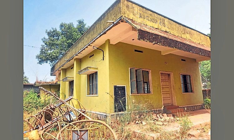 Kundapur: ಪಾಳು ಬಿದ್ದಂತಿದೆ ಸಮುದಾಯ ಭವನ