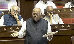 ರಾಜ್ಯಸಭೆಗೆ ಖರ್ಗೆ ಸೇರಿ ನಾಲ್ವರು ಅವಿರೋಧ  