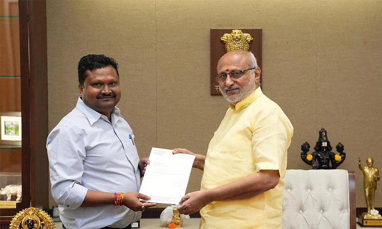 ಟಿಎಂಸಿ ಗೆ ಶಾಕ್ ಮೇಲೆ ಶಾಕ್:ರಾಜ್ಯಸಭಾ ಸದಸ್ಯ ಸ್ಥಾನಕ್ಕೆ ಪ್ರಕಾಶ್ ಬರೈಕ್ ರಾಜೀನಾಮೆ