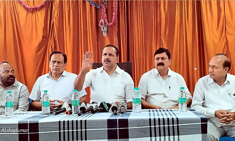 ತೀರ್ಥಹಳ್ಳಿ ಬಾಣಂತಿಯ ಸಾವು: ತಪ್ಪಿತಸ್ಥರ ವಿರುದ್ಧ ಕ್ರಮ... ಆರೋಗ್ಯ ಸಚಿವ ಯು.ಟಿ.ಖಾದರ್