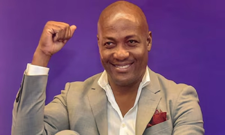 Brian Lara visits Windies dressing room, interacts with coach and captain