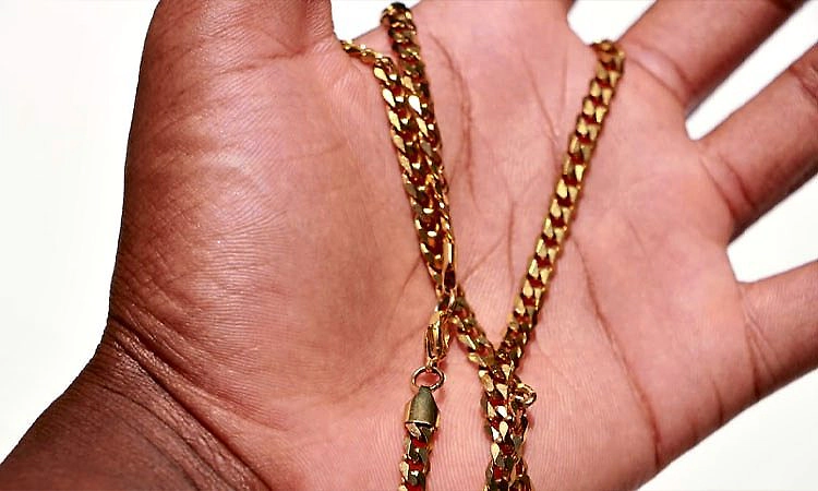 Kumbale: ಬಸ್ಸಿನಲ್ಲಿ ಮಗುವಿನ ಚಿನ್ನದ ಸರ ನಾಪತ್ತೆ