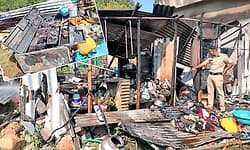 Tavaragera: ವಿದ್ಯುತ್ ಶಾರ್ಟ್ ಸರ್ಕ್ಯೂಟ್... ಮನೆ ಸುಟ್ಟು ಭಸ್ಮ, 15 ಲಕ್ಷ ರೂ. ನಷ್ಟ