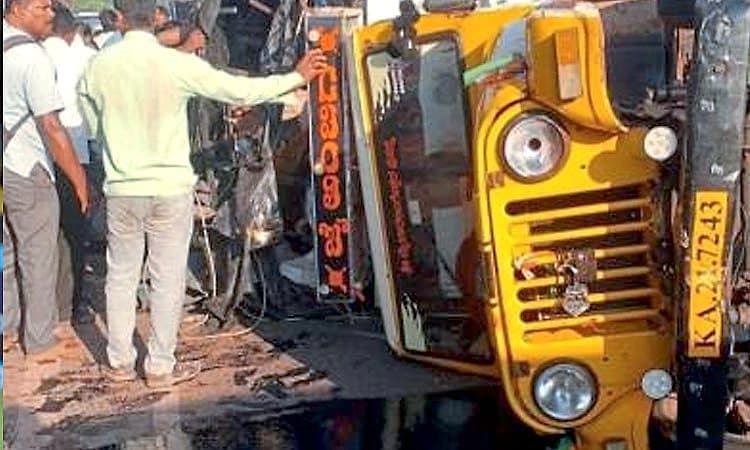 ಹೆಜಮಾಡಿ: ವಾಹನ ಮಗುಚಿ ಮಹಿಳೆ ಸಾವು 