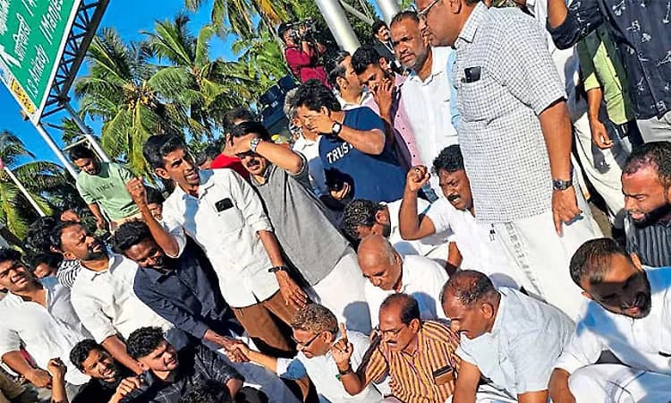 Protest blocks NH-66 in Kasaragod over toll collection