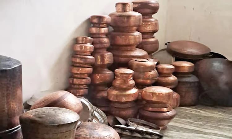 Centuries-old copper vessels readied for Paryaya rituals at Udupi Sri Krishna Matha