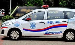 Drunken couple creates ruckus outside Cubbon Park police station in Bengaluru