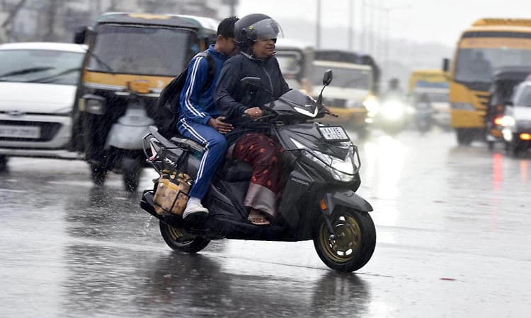 ದಕ್ಷಿಣ ಒಳನಾಡು, ಕರಾವಳಿಯಲ್ಲಿ ಇಂದು ತುಂತುರು ಮಳೆ ಸಾಧ್ಯತೆ