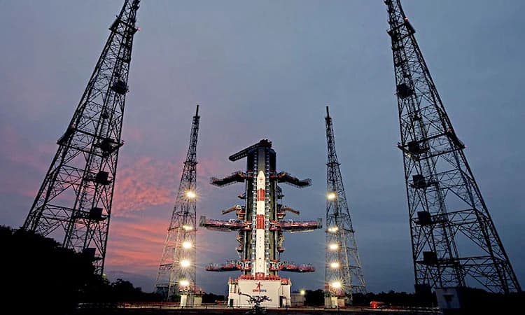 ನಭಕ್ಕೆ ನೆಗೆದ ಅನ್ವೇಷಾ ಉಪಗ್ರಹ- 3ನೇ ಹಂತದಲ್ಲಿ ತಾಂತ್ರಿಕ ದೋಷ-ಪಥಬದಲಿಸಿದ ರಾಕೆಟ್!