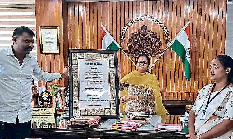 Constitution preamble installation begins in 700 cooperative institutions in Udupi district