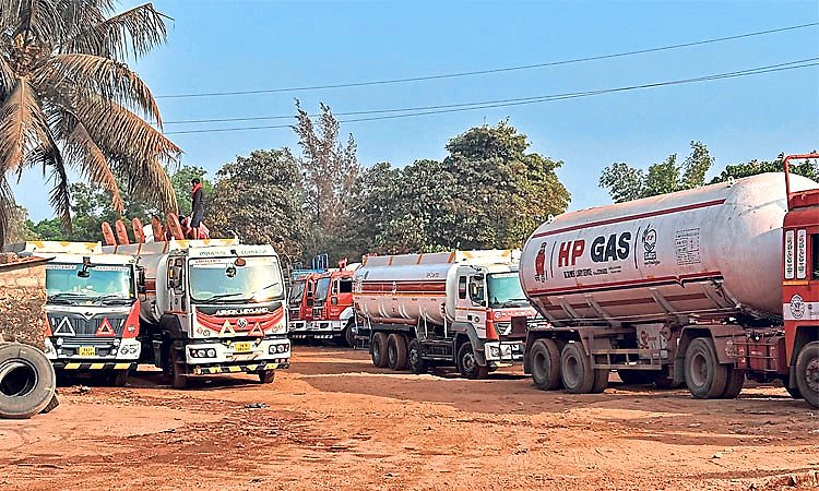 ಎಲ್‌ಪಿಜಿ ಕೊರತೆ: ಹೊಟೇಲ್‌ಗ‌ಳಲ್ಲಿ ಕೆಲವು ತಿಂಡಿಗಳು ನಾಪತ್ತೆ