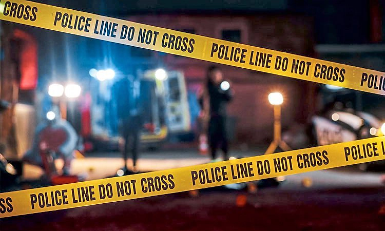 ಕಾರಿನ EMI ಕಟ್ಟುವ ವಿಚಾರದಲ್ಲಿ ಜಗಳ... ಪತ್ನಿಯ ಉಸಿರನ್ನೇ ನಿಲ್ಲಿಸಿಬಿಟ್ಟ ಪತಿ