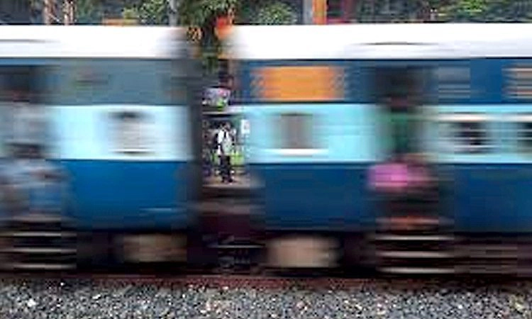 Kasaragod ರೈಲಿನ ಕಿಟಕಿ ಶಟರ್‌ ಬಿದ್ದು ಪ್ರಯಾಣಿಕನಿಗೆ ಗಾಯ