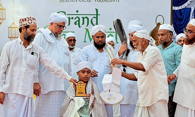 9 ತಿಂಗಳಲ್ಲಿ ಹಿಫ್ಝ್ ಪೂರ್ತಿಗೊಳಿಸಿ ಹಾಫಿಳ್ ಆದ ನದೀಂ ಪಾವೂರು