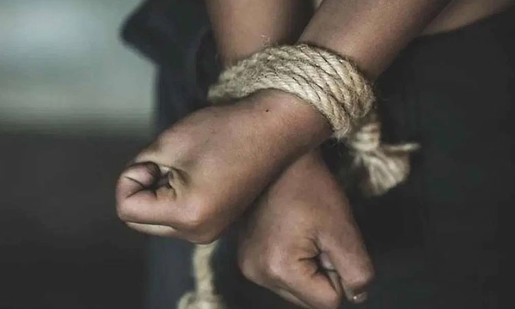 ಮೈಸೂರಿನ ಯುವಕನ ಅಪಹರಿಸಿ ಮಂಗಳಮುಖಿ ಮಾಡುವ ಯತ್ನ: ದೂರು