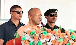 West Bengal: ಸಮಗ್ರ ಅಭಿವೃದ್ಧಿಗಾಗಿ ಬಿಜೆಪಿಯನ್ನು ಗೆಲ್ಲಿಸಿ: ಯೋಗಿ ಆದಿತ್ಯನಾಥ್