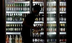 SC seeks Centre's response on plea to ban sale of liquor in tetra packs, sachets