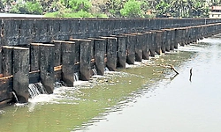 Hemmadi: ಅಣೆಕಟ್ಟು ಊಟಕ್ಕಿಲ್ಲದ ಉಪ್ಪಿನಕಾಯಿ!