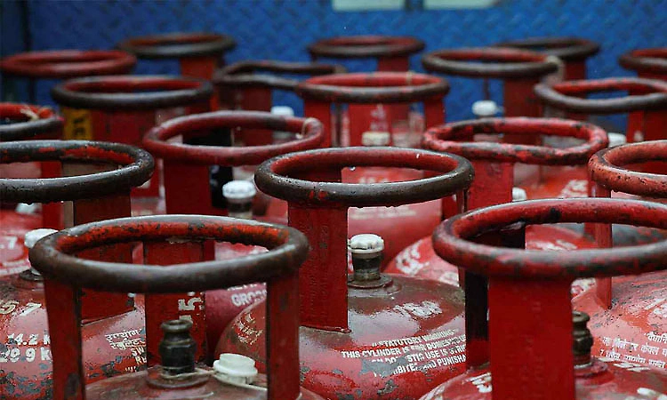 Govt sets LPG production targets for refiners; Reliance gets largest quota