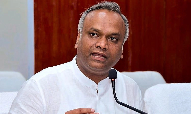 ಧರ್ಮಸ್ಥಳ 200 ಕೋಟಿ ರೂ. ಷಡ್ಯಂತ್ರ ಬಗ್ಗೆ ಎಸ್‌ಐಟಿ ನೋಡಿಕೊಳ್ಳುತ್ತೆ: ಗೃಹ ಸಚಿವ  ಖರ್ಗೆ