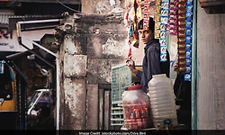 FSSAI bans plastic packaging for pan masala, allows only tin and glass