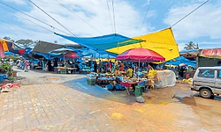 ಬೆಳ್ತಂಗಡಿ ಸಂತೆ: ಸುಂಕ ಹೆಚ್ಚು, ಸೌಲಭ್ಯ ಶೂನ್ಯ