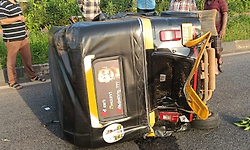 ಬ್ರಹ್ಮಾವರ: ಆ್ಯಂಬುಲೆನ್ಸ್ -ರಿಕ್ಷಾ ಅಪಘಾತ