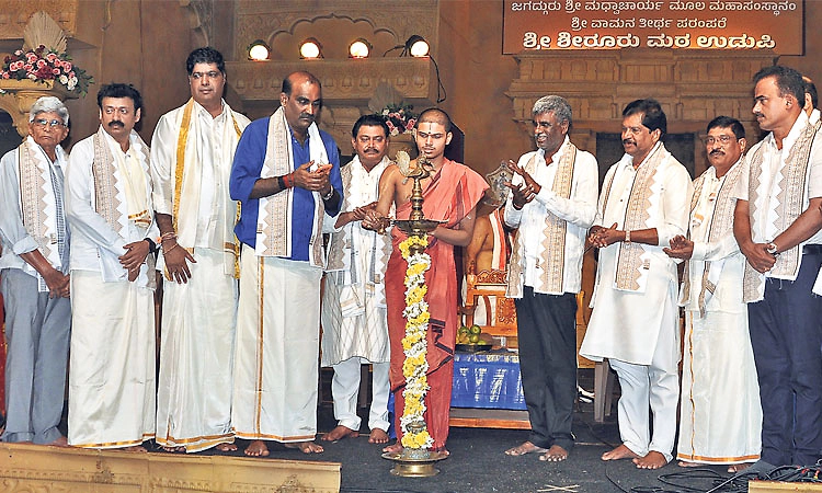 ಸಾರ್ವಜನಿಕ ಶ್ರೀ ಶಾರದೋತ್ಸವ ಸಮಿತಿ ಉಡುಪಿ ದಸರಾ ಉದ್ಘಾಟನೆ
